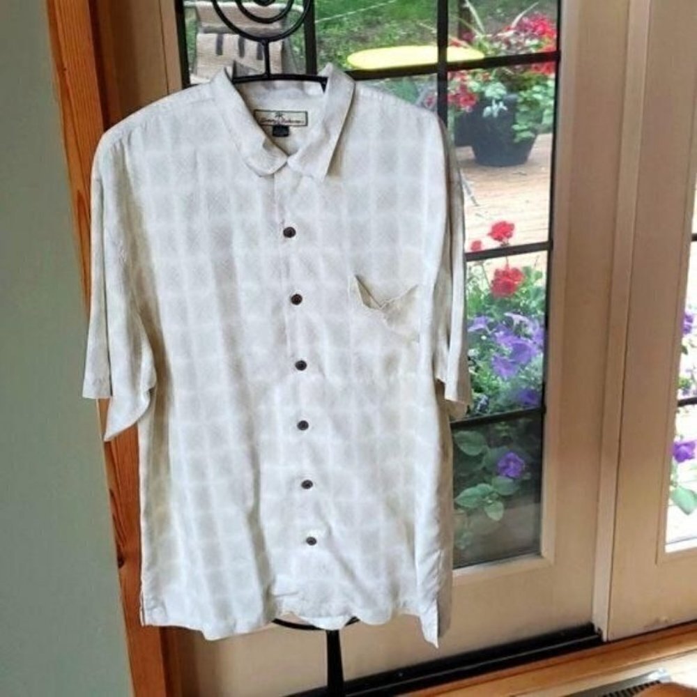 Tommy Bahama‎ 100% Silk Button Down Short Sleeve Sz. L Dress Shirt w Pocket